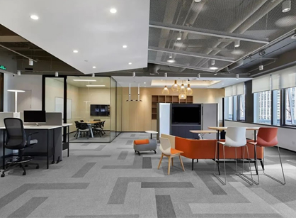 布局上有更大自由度的辦公室裝修設(shè)計空間是怎樣的——法國康穩(wěn)移動供電設(shè)備